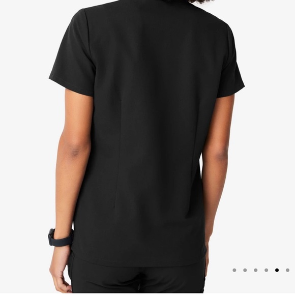Figs Casma Three-Pocket Scrub Top - Picture 3 of 9